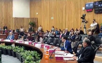 Partidos y consejeros revientan sesión del INE para destrabar nombramientos en áreas clave