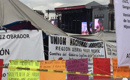 Protestan por agua a un costado del concierto de la Maldita en el Zócalo