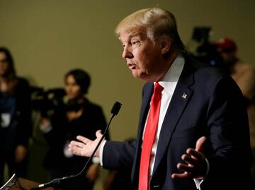 Trump dice que Jorge Ramos actuó como "desquiciado"