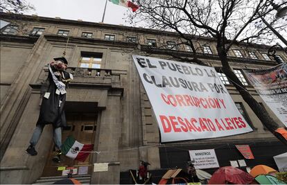 Plantón en la Corte es para beneficiar a Morena: acusan PAN y PRI