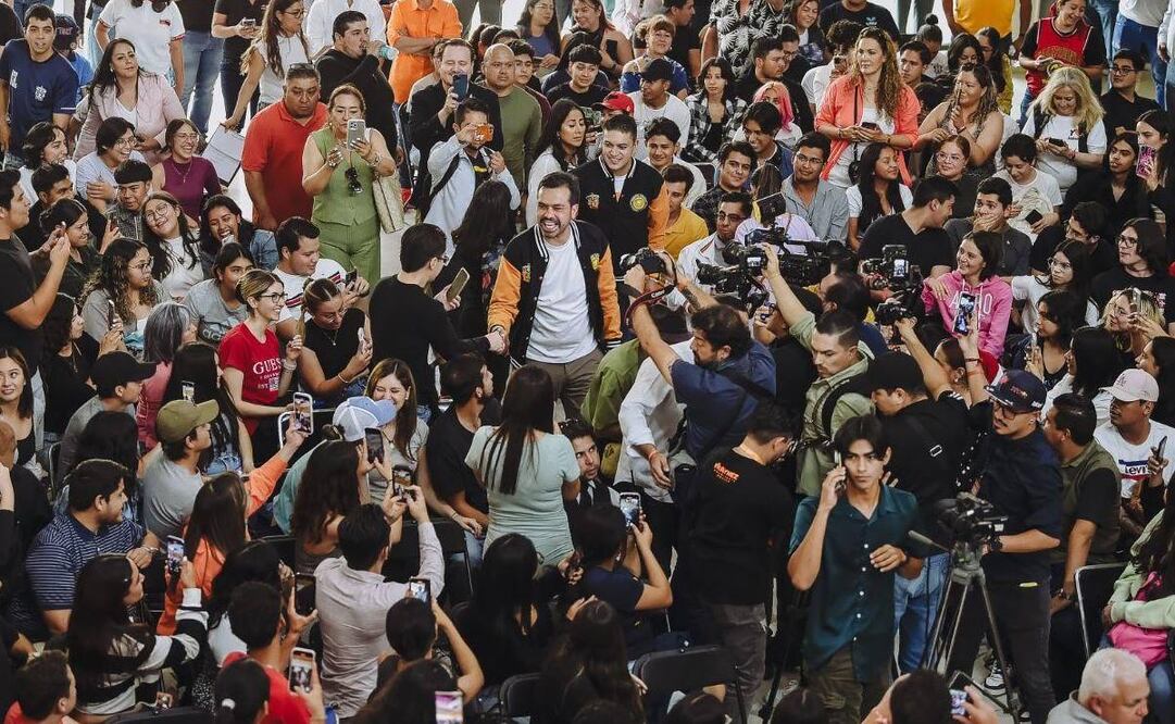 El candidato de MC a la presidencia sostuvo un encuentro con estudiantes del Centro Universitario de los Lagos, Universidad Guadalajara / Foto: Especiales
