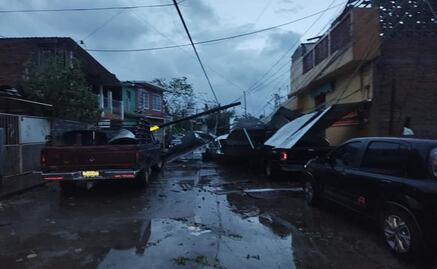 Comunidades incomunicadas, árboles y viviendas derrumbadas, los efectos de "Grace" en Veracruz