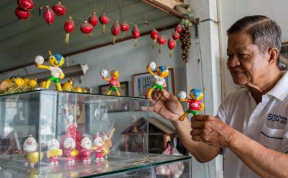 En Vietnam, las mascotas del Mundial de fútbol salen del cascarón
