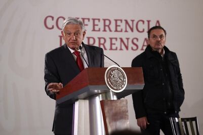 AMLO llama a empresas petroleras a producir más; se respetarán contratos, dice