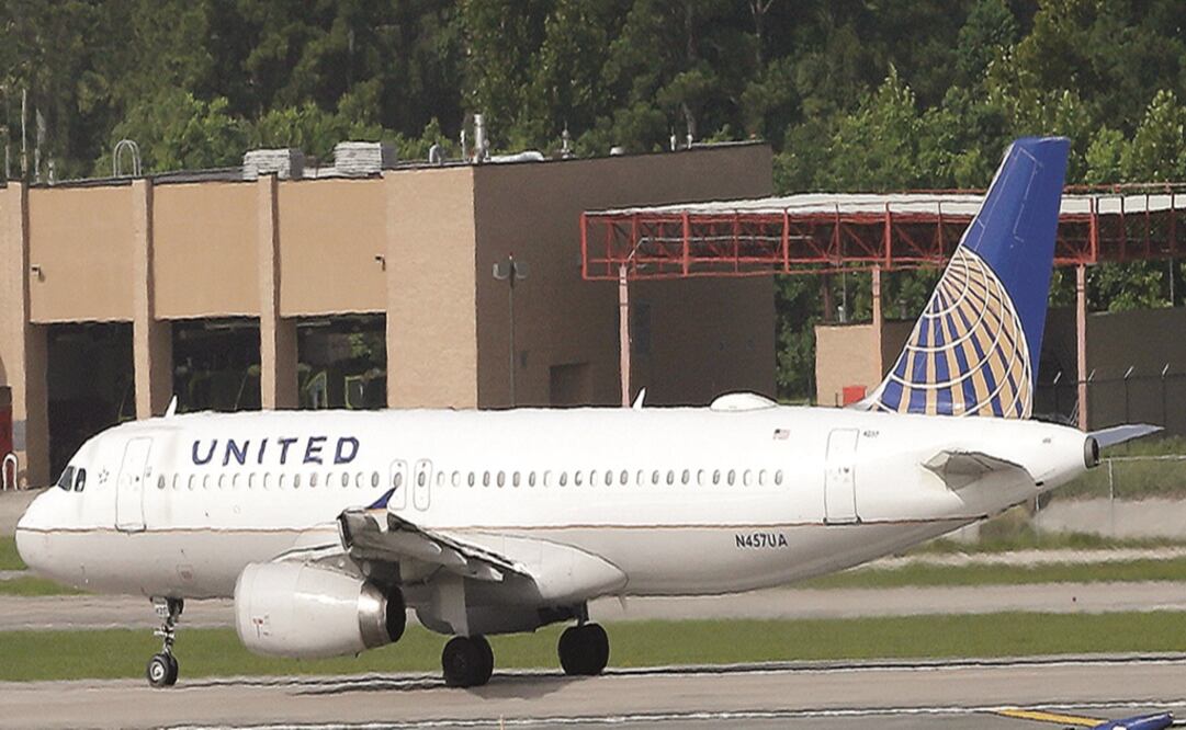 Los gobiernos de México y EU aún no deciden si los alguaciles armados viajarían en todos los vuelos entre las naciones. (ARCHIVO EL UNIVERSAL)