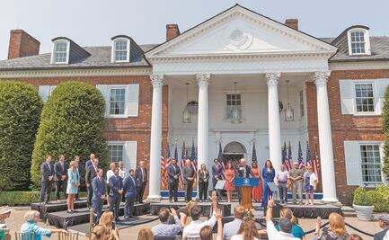 Trump demanda a redes sociales que lo vetaron