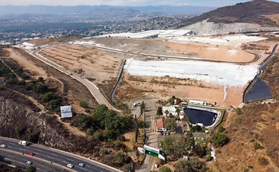 El ayuntamiento de Tlalnepantla tomó el control del relleno sanitario, porque “hay un desastre ecológico”, afirmó el edil Raciel Pérez. (27/01/2025) Foto: Especial