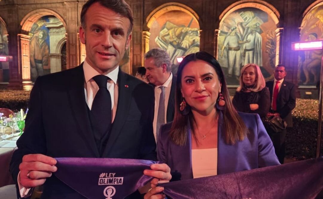 Activista Olimpia Coral Melo junto al presidente de Francia, Emmanuel Macron (08/11/2025). Foto: X (@OlimpiaCMujer)
