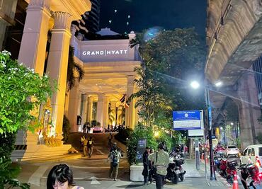 Encuentran al menos 6 muertos en un hotel de Bangkok, Tailandia