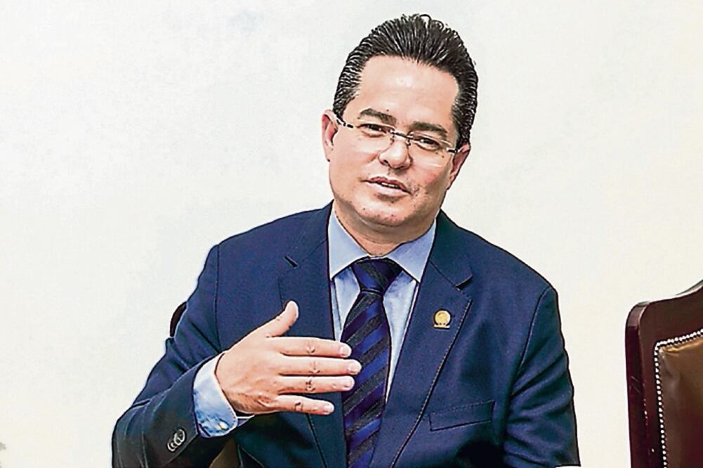 LEONEL LUNA, titular de la Comisión de Gobierno. (Archivo. EL UNIVERSAL)