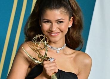 La tierna respuesta de Zendaya cuando le preguntaron a quién le escribió tras ganar el Emmy 2022
