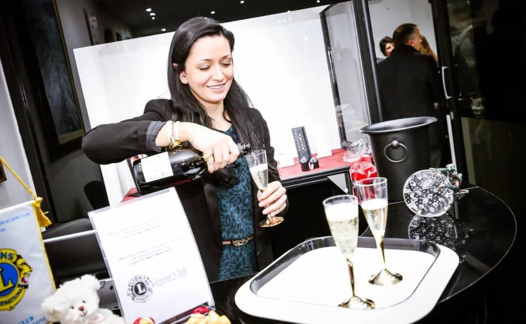 Foto: Tomada de FB/El Universal/La mujer se movió entre Roma, Malta y París, y finalmente se instaló en Nápoles, sede del Comando de Fuerzas Conjuntas Aliadas de la OTAN, alrededor de 2013.