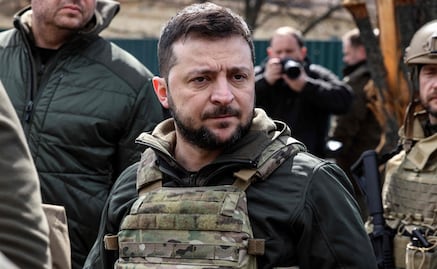 Volodimir Zelensky pide en Bucha a medios internacionales "documentar crímenes guerra"