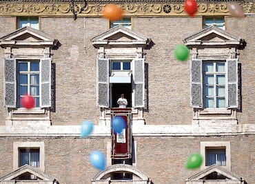 Papa pide fin a crisis de cubanos inmigrantes