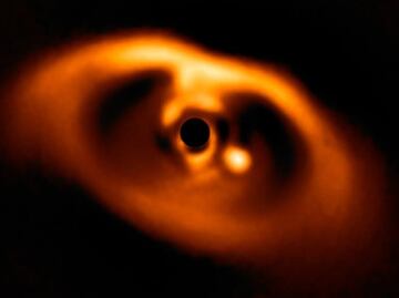 Captan el nacimiento de un planeta
