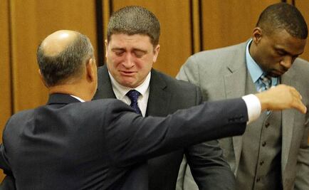 Absuelven a policía de muerte de dos afroamericanos en EU