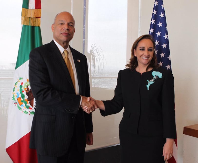 TOMADA DEL TWITTER DE CLAUDIA RUIZ MASSIEU