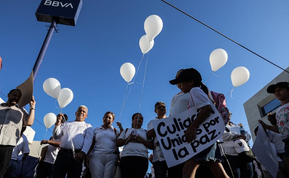 Marcha por la paz convocada por la Diócesis de Culiacán. Foto: Javier Cabrera / EL UNIVERSAL