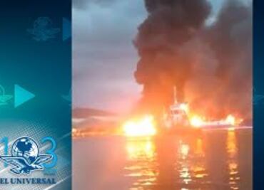 Incendio de un barco atunero en Colima