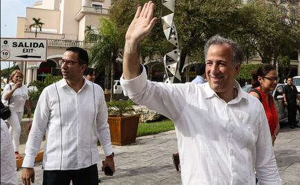 Llega Meade a ensayar para el debate