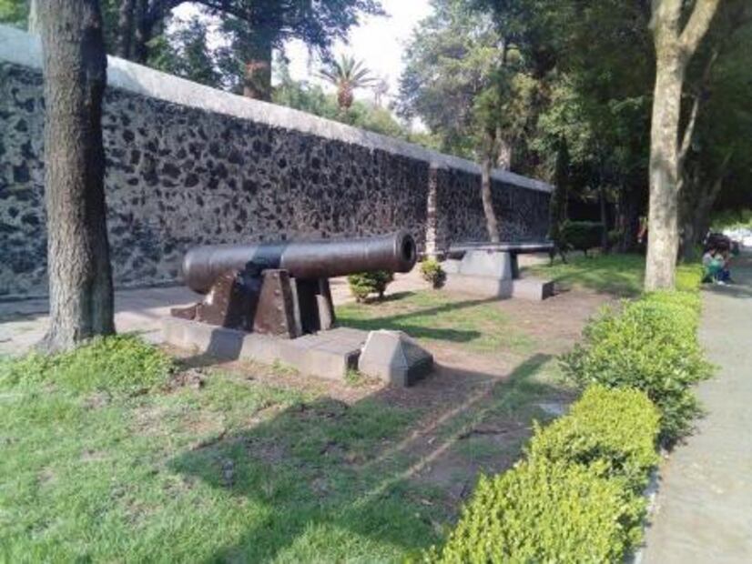 La estación del metro en honor al general que se quedó sin parque