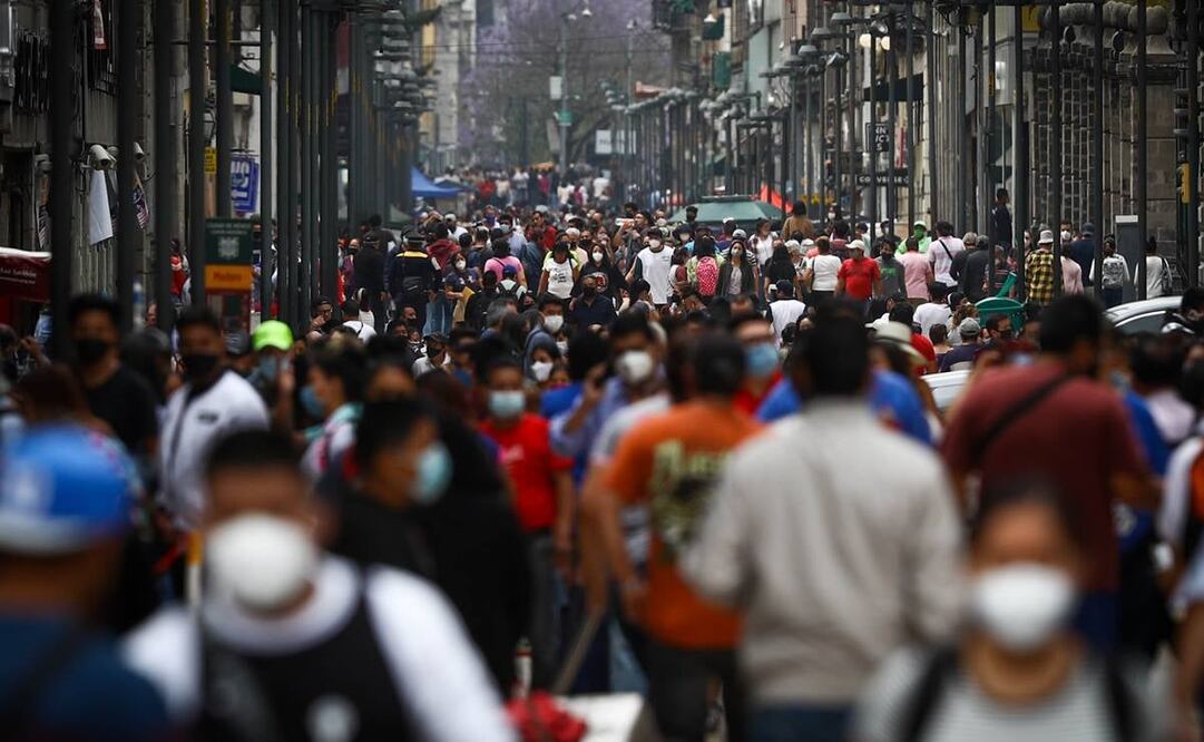 Famililas enteras visitaron el Centro Histórico en el primer día de vacaciones de Semana Santa. Fotos: Diego Simón. EL UNIVERSAL