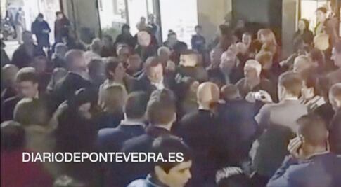 Menor agrede a Rajoy en campaña electoral