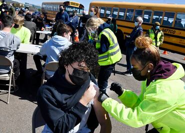 Comité científico de EU recomienda vacuna de Pfizer para menores entre 12 y 15 años