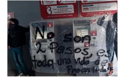 Estudiantes protestan contra "tarifazo" del Mexibús