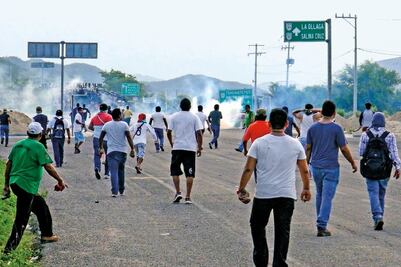 Prevé Pemex que bloqueos causen falta de combustibles  