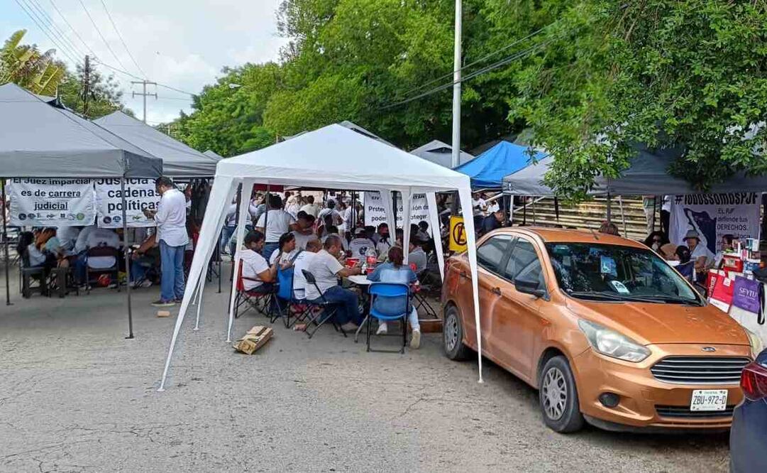 Trabajadores del Poder Judicial continuaron bloqueando calles en protesta por la reforma al Poder Judicial. Foto: Especial