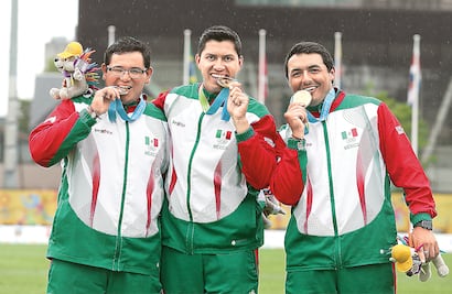 Con puntería de oro y plata