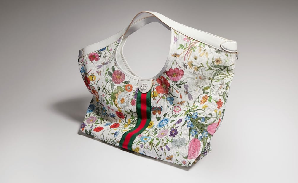 El diseño con flores es ideal para la temporada. Foto: Especial