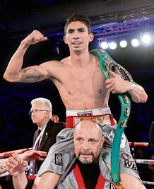 Vargas es el nuevo rey de los supergallo