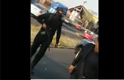 Video. Balacera entre policías del Edomex y Ecatepec en avenida Central termina en falta administrativa