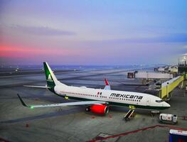 Gobierno de Trump revoca la aprobación de 13 rutas de aerolíneas mexicanas a EU