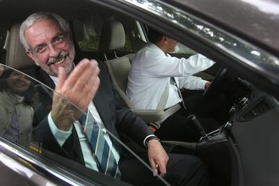 Perfil. Con goyas reciben a nuevo rector