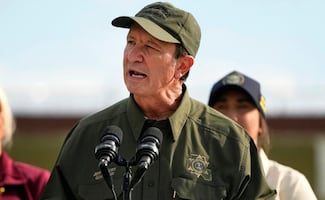 EU no tomará el control de Groenlandia, aseguran líderes de Dinamarca y Groenlandia; Trump envía a Jeff Landry