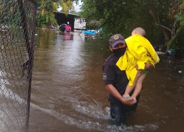 Llegada de frente frío provoca inundaciones en Yucatán