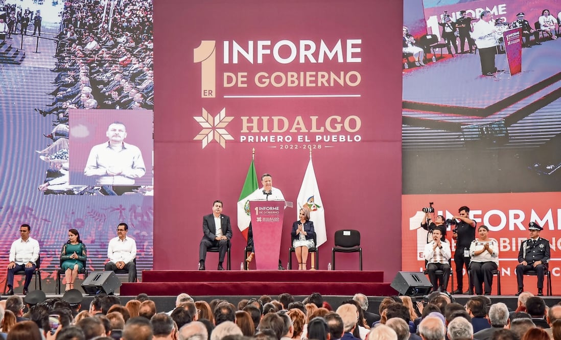 En su Primer Informe de Gobierno, el mandatario de Hidalgo, Julio Menchaca, puntualizó que los ejes prioritarios en su agenda son combatir la pobreza y brindar seguridad pública, así como el crecimiento y el desarrollo del estado. Foto: Especial