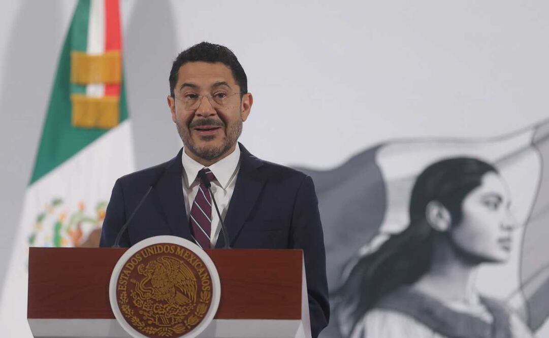 Martí Batres, director del ISSSTE, durante la mañanera del 27 de mayo del 2025 en Palacio Nacional. Foto: Gabriel Pano / EL UNIVERSAL