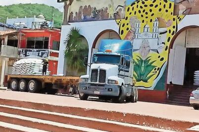 Campesinos saquean bodega de fertilizante