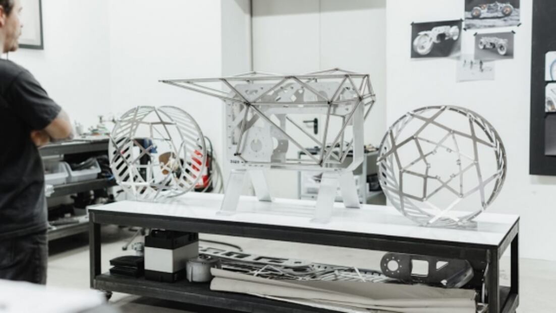 Así lucirá la primera motocicleta en la luna