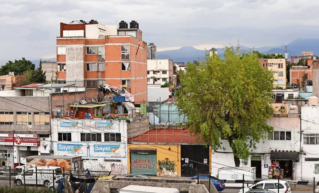 La Canadevi propuso construir vivienda vertical para aprovechar más espacios y reducir el déficit que hay en la CDMX. Foto: Berenice Fregoso / EL UNIVERSAL