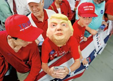 Gasta Hillary más que Trump en campaña