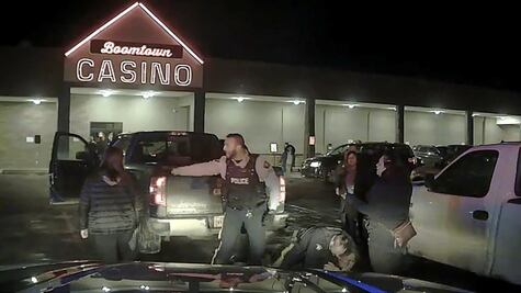 El violento arresto de un jefe indígena en Canadá que conmociona al país