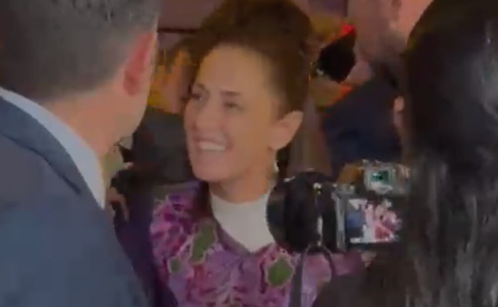 Con música, mexicanos en España reciben a la presidenta Claudia Sheinbaum en Barcelona (17/04/2026). Foto: Captura de pantalla