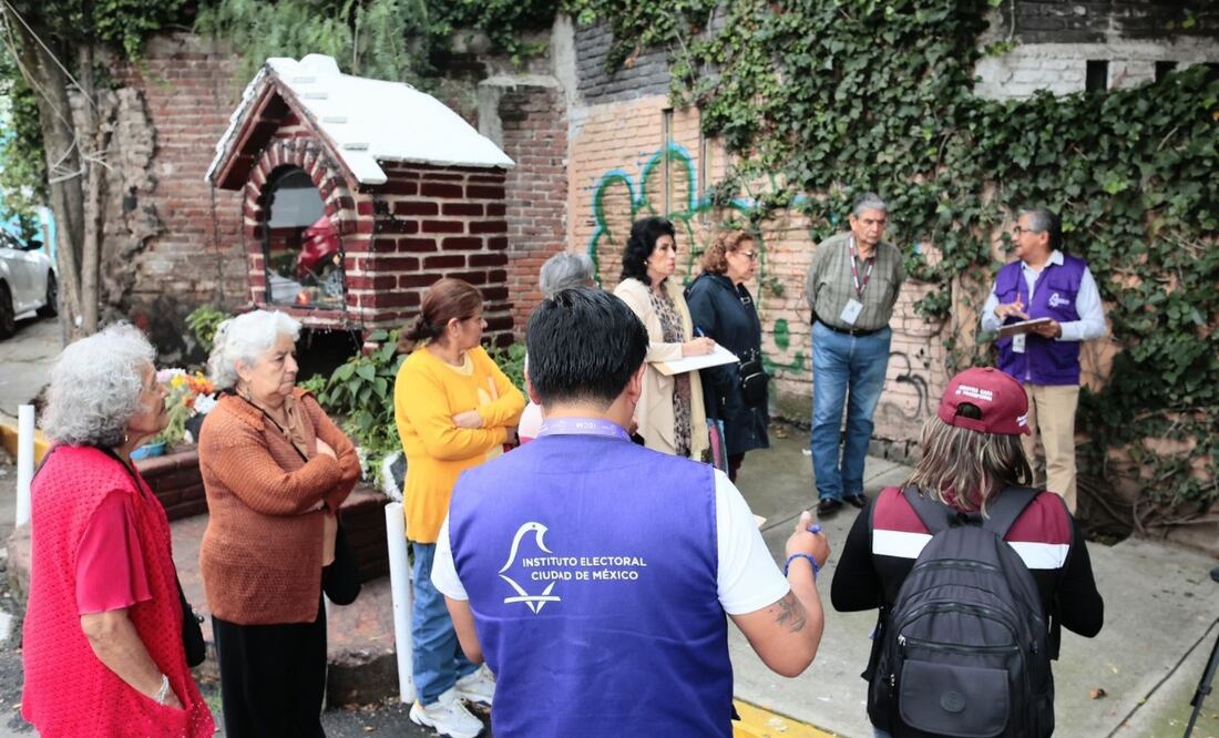 Deciden futuro de la Utopía en Xochimilco; algunas casillas tienen alta afluencia y otras no. Foto: Especial