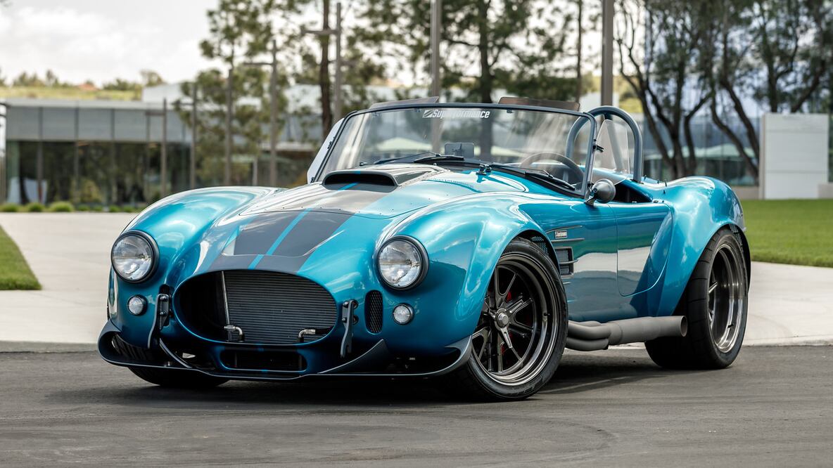 La réplica del Shelby Cobra, sin motor, que vale 79 mil dólares