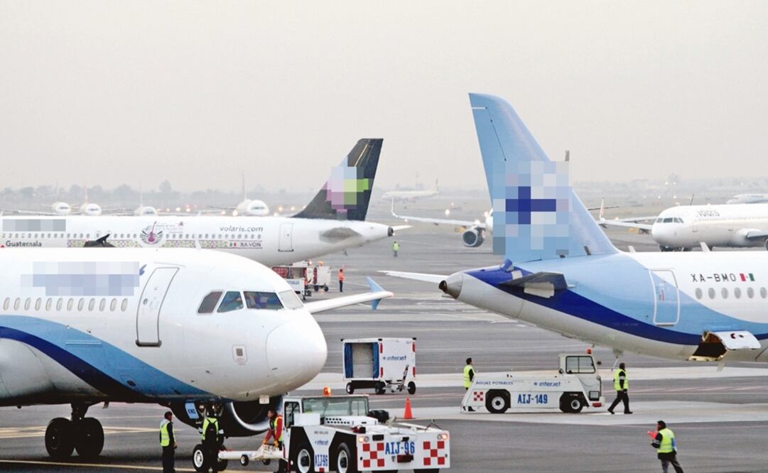 According to official data, an average of 184,920 gallons of jet fuel were stolen on a daily basis before the President launched his strategy to fight fuel theft - Photo: Carlos Mejía/EL UNIVERSAL